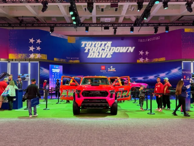 Your Super Bowl LX Experience isn’t complete without a stop at @toyota!🏈✨ 

We’re turning fans into caricatures all day with AI Sketch Robot! 

#superbowlexperience #toyota #activation #fanexperience  #aisketchrobot